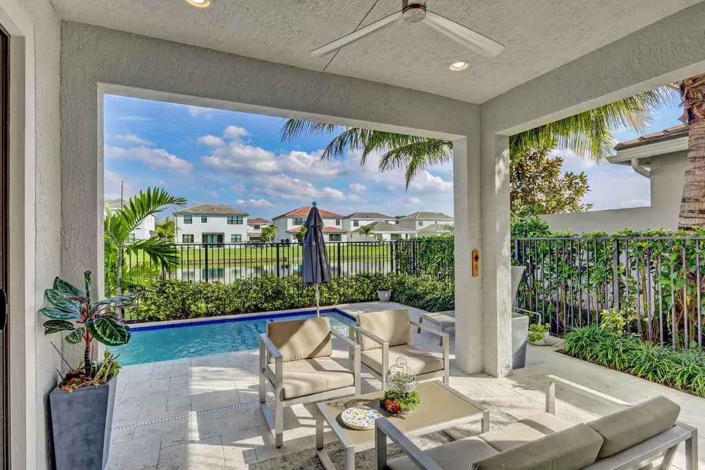 7184 Montereal Path Lake Worth FL 33463