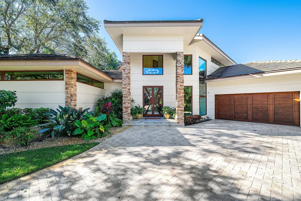 18163 SE Ridgeview Drive Tequesta FL 33469