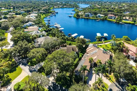 18163 SE Ridgeview Drive Tequesta FL 33469
