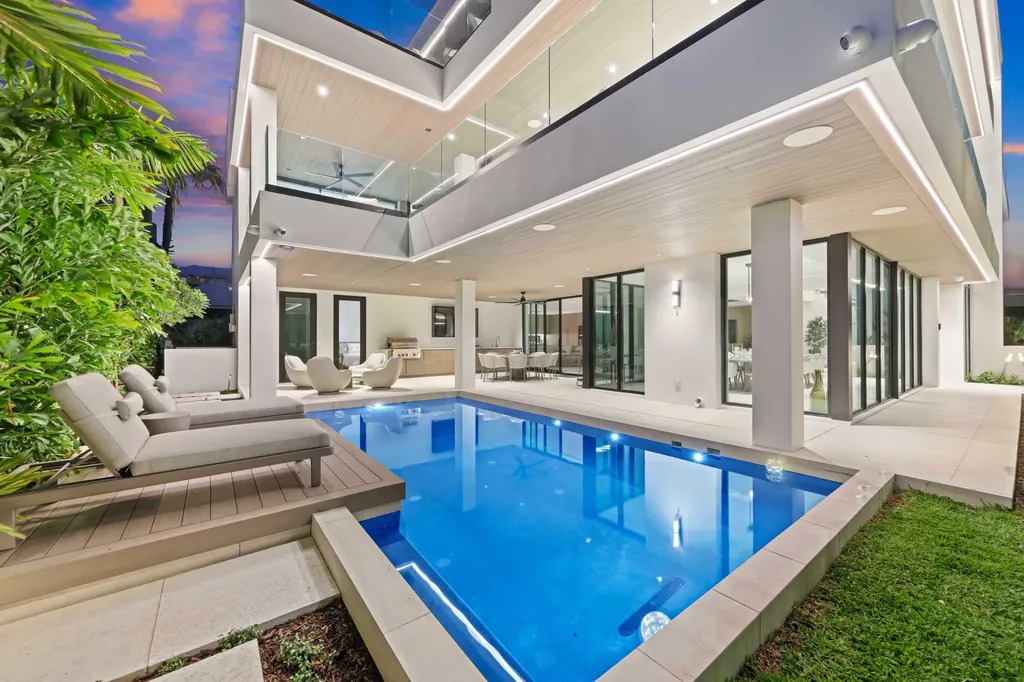 237 Elwa Place West Palm Beach FL 33405