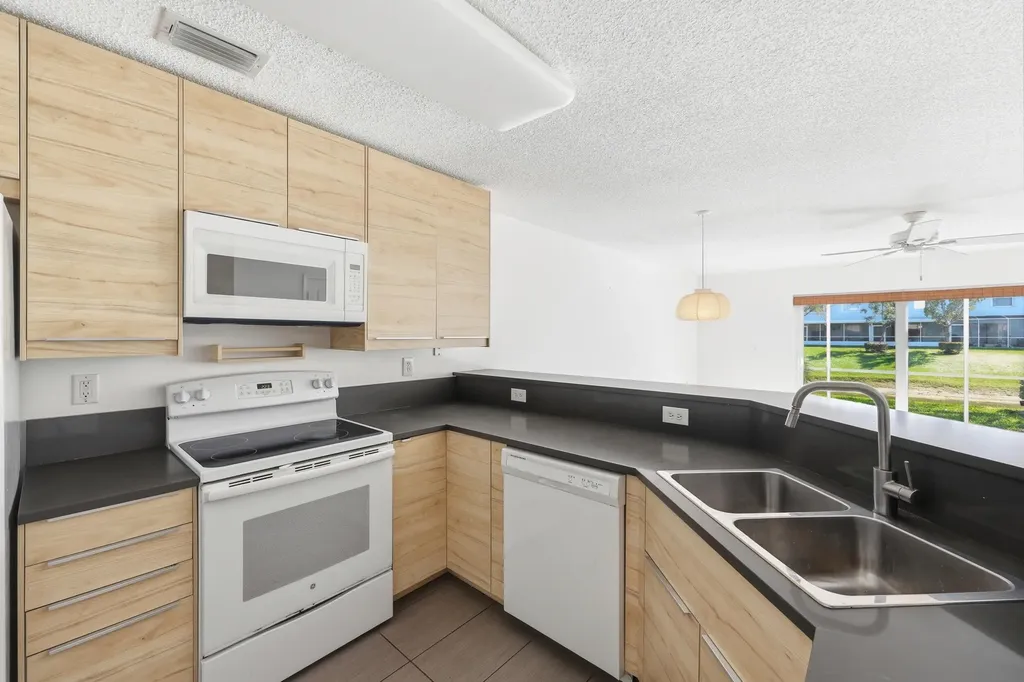 314 Timberwalk Trail Jupiter FL 33458