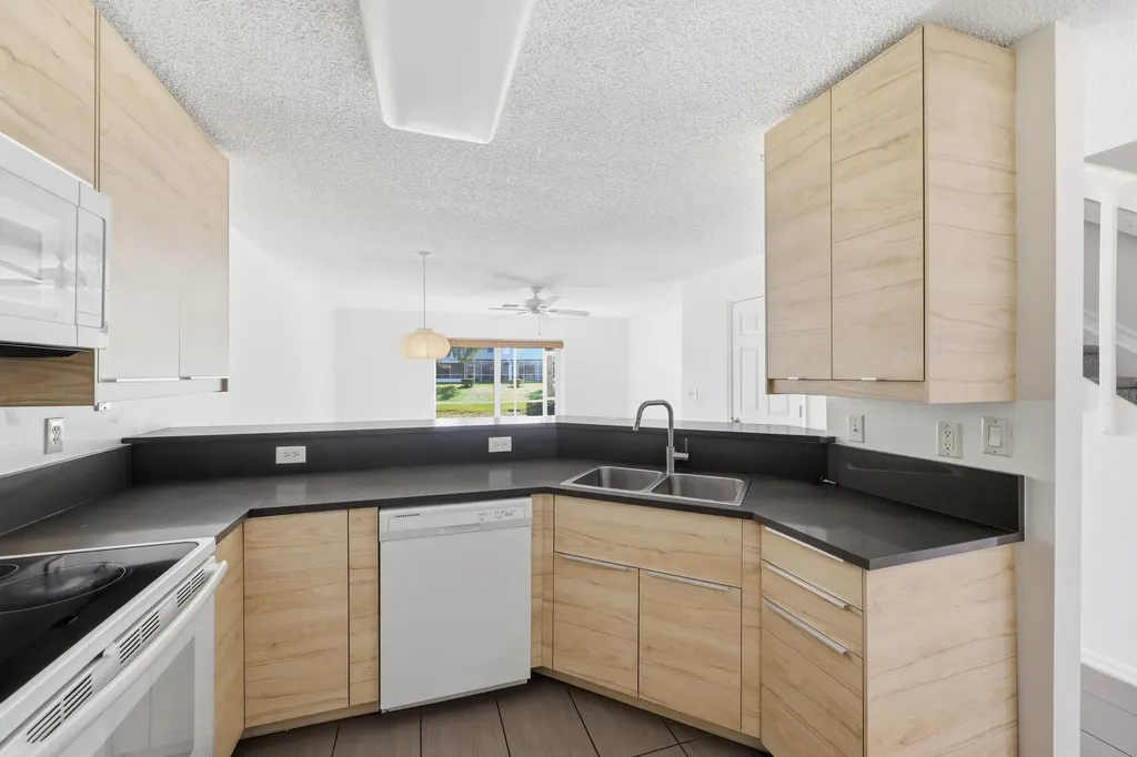 314 Timberwalk Trail Jupiter FL 33458