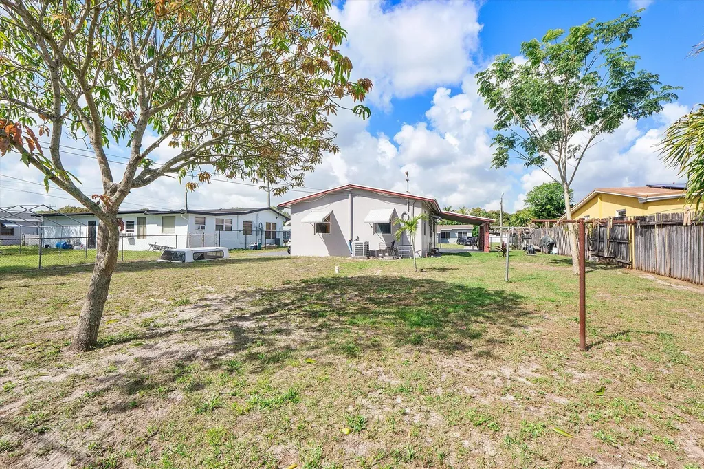640 SW 28th Terrace Fort Lauderdale FL 33312