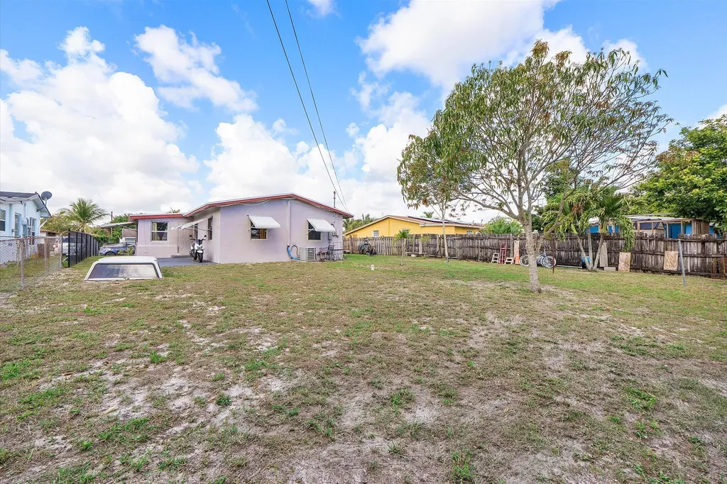 640 SW 28th Terrace Fort Lauderdale FL 33312