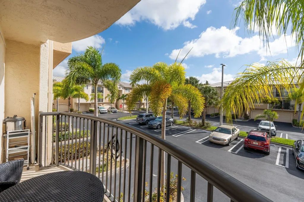 1000 Crestwood Court Court S Royal Palm Beach FL 33411