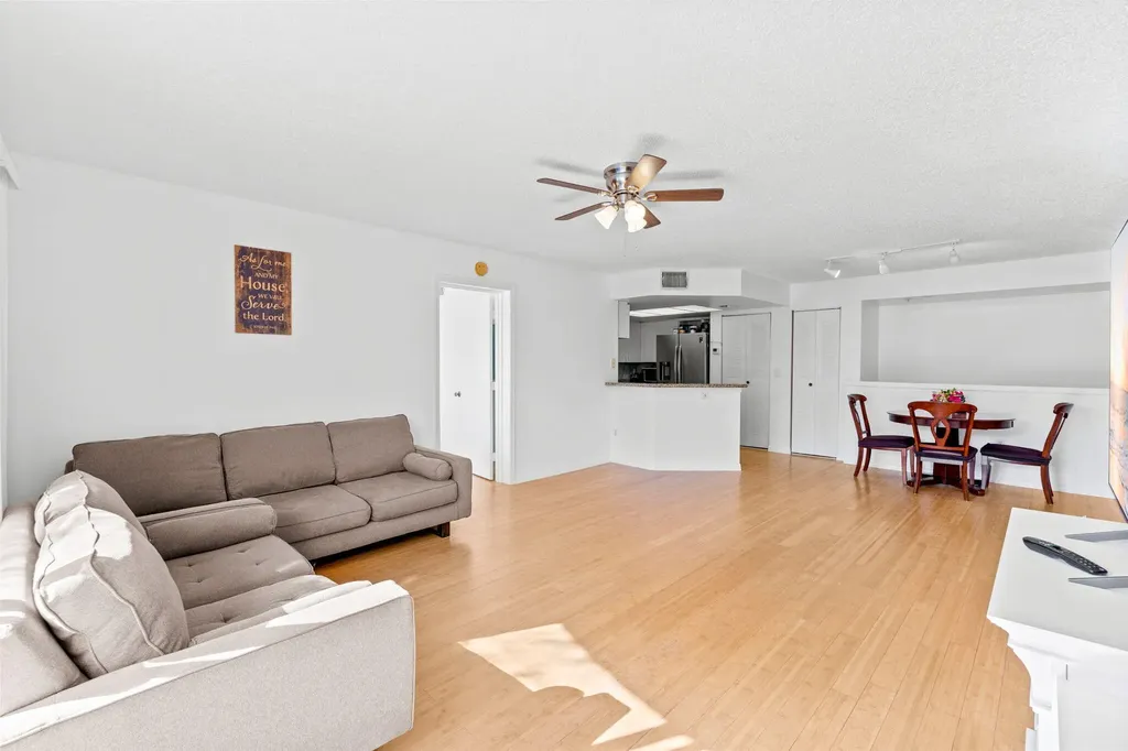 1000 Crestwood Court Court S Royal Palm Beach FL 33411
