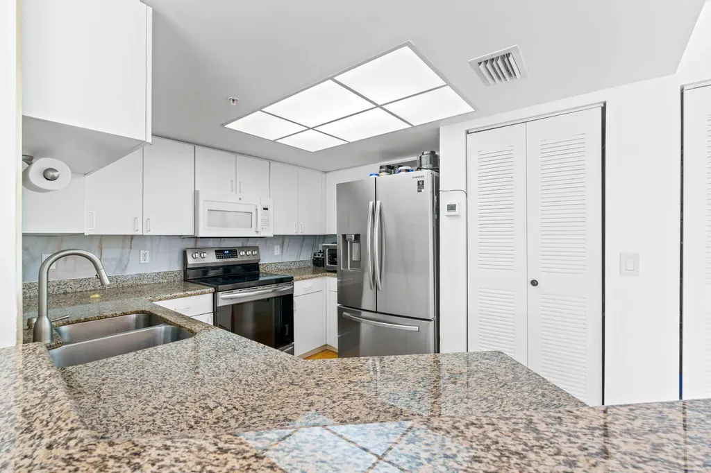1000 Crestwood Court Court S Royal Palm Beach FL 33411