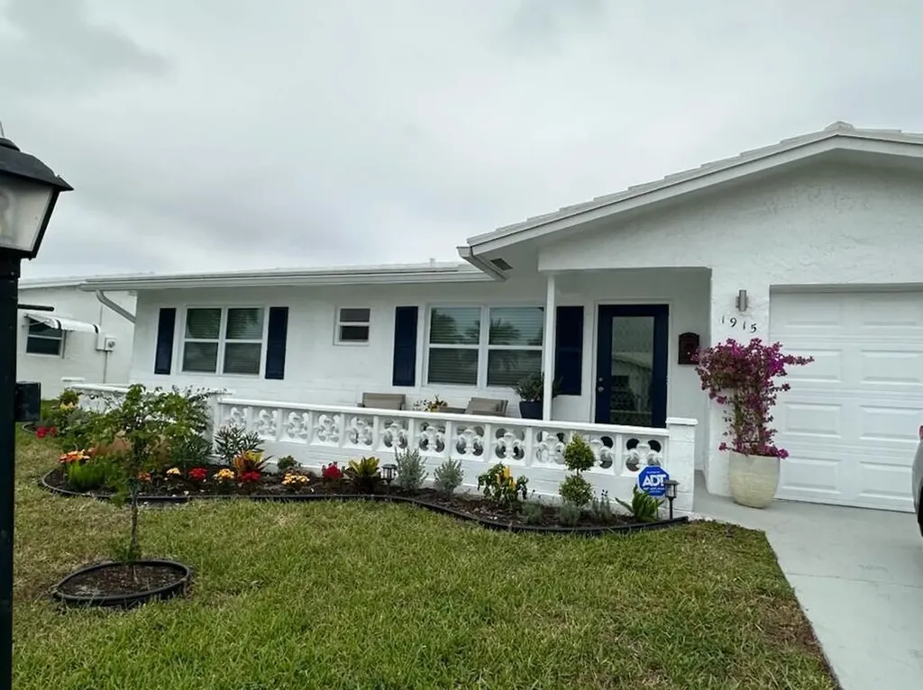 1915 SW 17th Avenue SW Boynton Beach FL 33426
