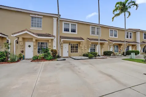 752 SW 122nd Terrace Pembroke Pines FL 33025