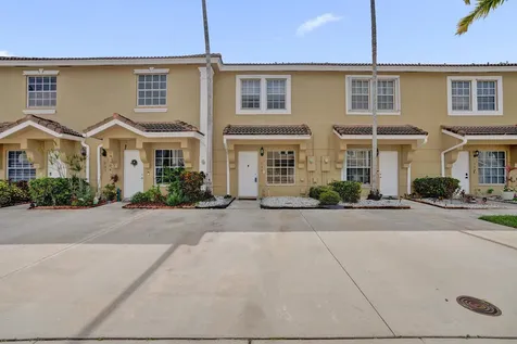 752 SW 122nd Terrace Pembroke Pines FL 33025