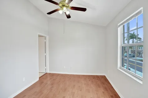 752 SW 122nd Terrace Pembroke Pines FL 33025