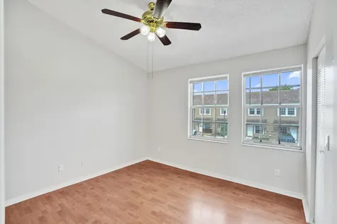 752 SW 122nd Terrace Pembroke Pines FL 33025