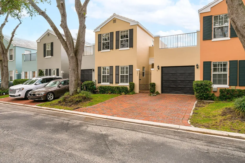 5877 Bartram Street Boca Raton FL 33433