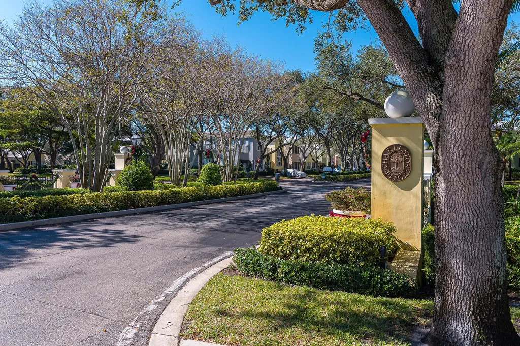 5877 Bartram Street Boca Raton FL 33433