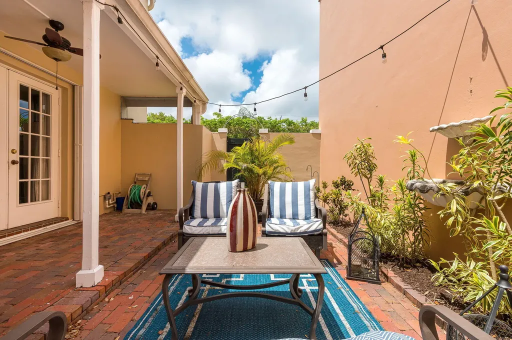 5877 Bartram Street Boca Raton FL 33433