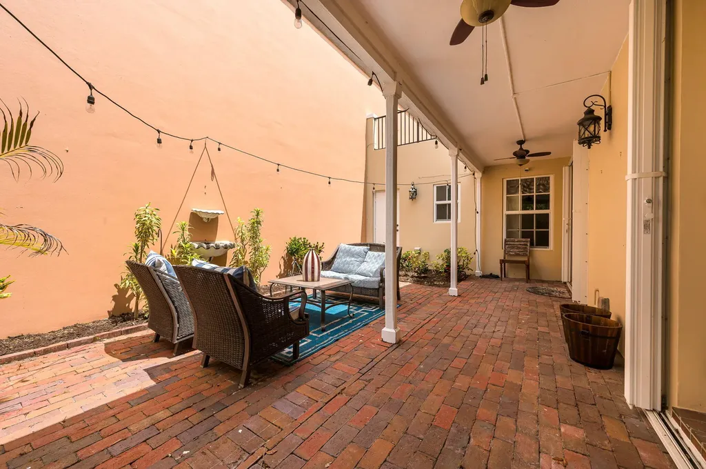 5877 Bartram Street Boca Raton FL 33433