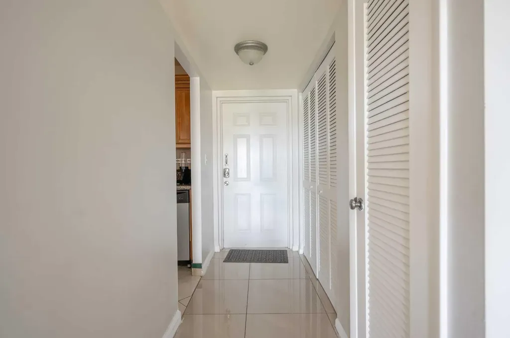 8861 Sunrise Lakes Boulevard Sunrise FL 33322