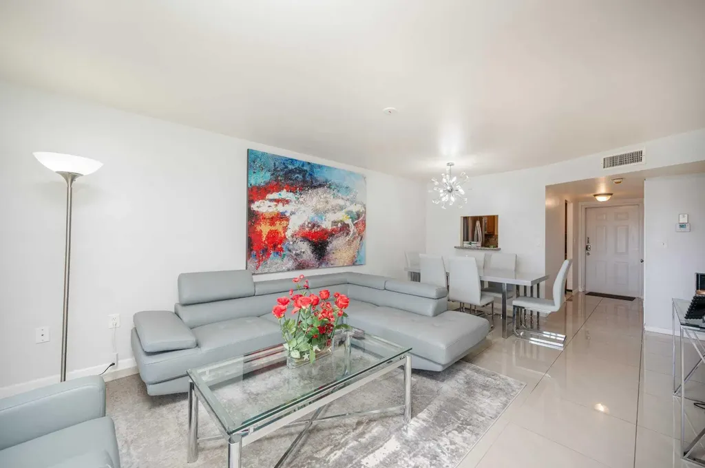 8861 Sunrise Lakes Boulevard Sunrise FL 33322