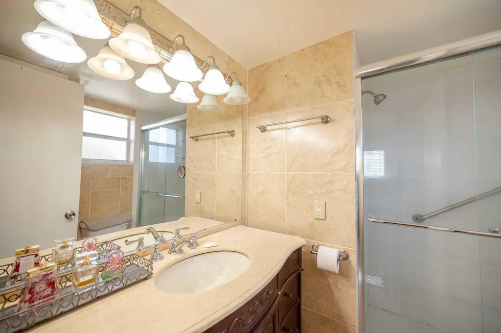 8861 Sunrise Lakes Boulevard Sunrise FL 33322