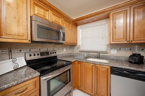 8861 Sunrise Lakes Boulevard Sunrise FL 33322