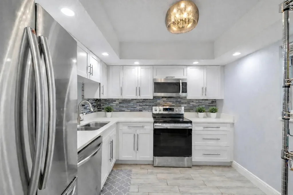 8821 NW 38th Drive Coral Springs FL 33065