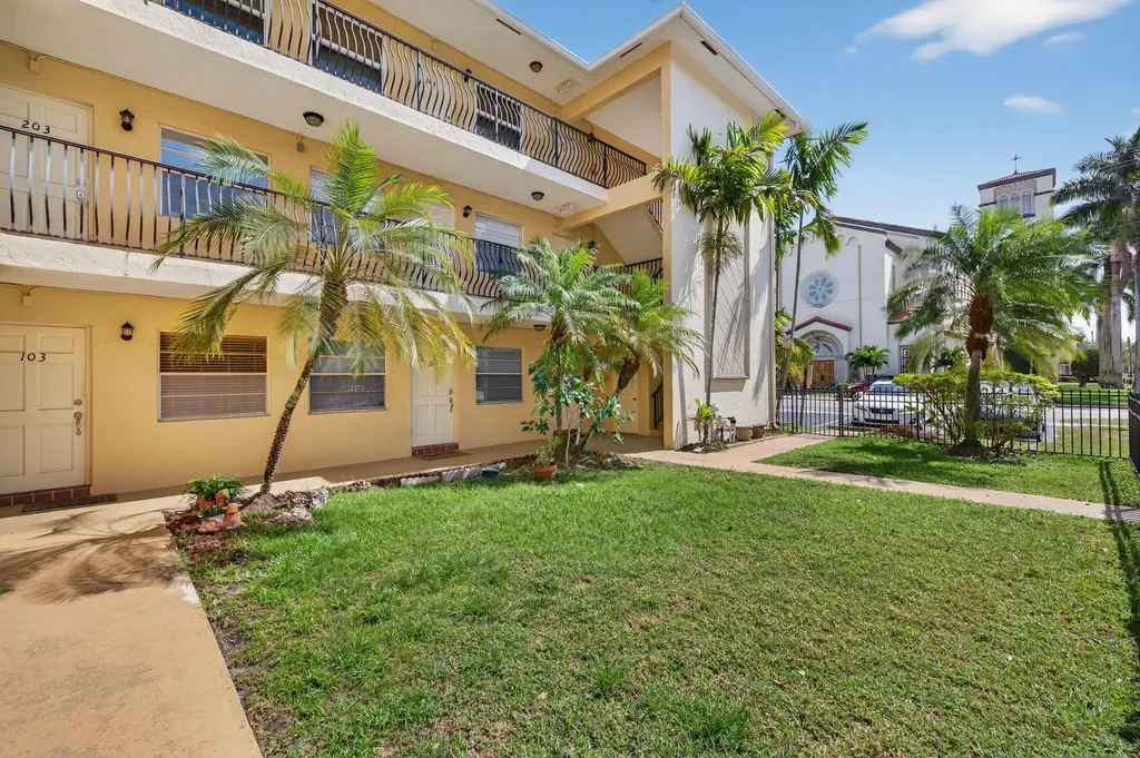 901 NE 3rd Street Fort Lauderdale FL 33301