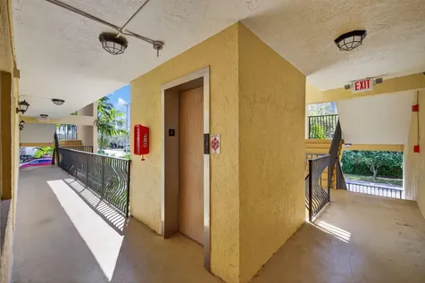 901 NE 3rd Street Fort Lauderdale FL 33301