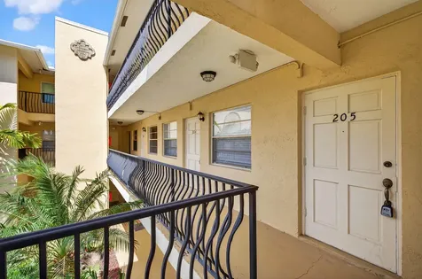901 NE 3rd Street Fort Lauderdale FL 33301