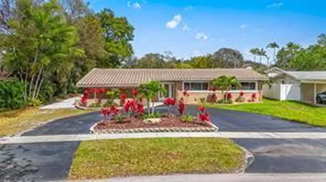 5581 SW 13th Street Plantation FL 33317