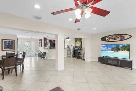 5581 SW 13th Street Plantation FL 33317