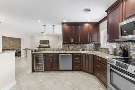 5581 SW 13th Street Plantation FL 33317