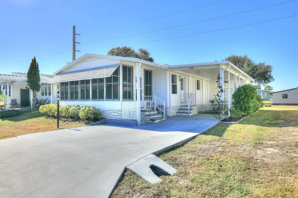 7576 Chasta Road Micco FL 32976