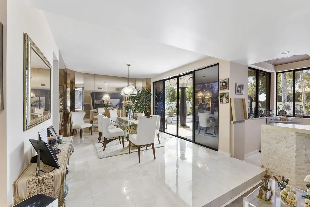 6534 Via Rosa Boca Raton FL 33433