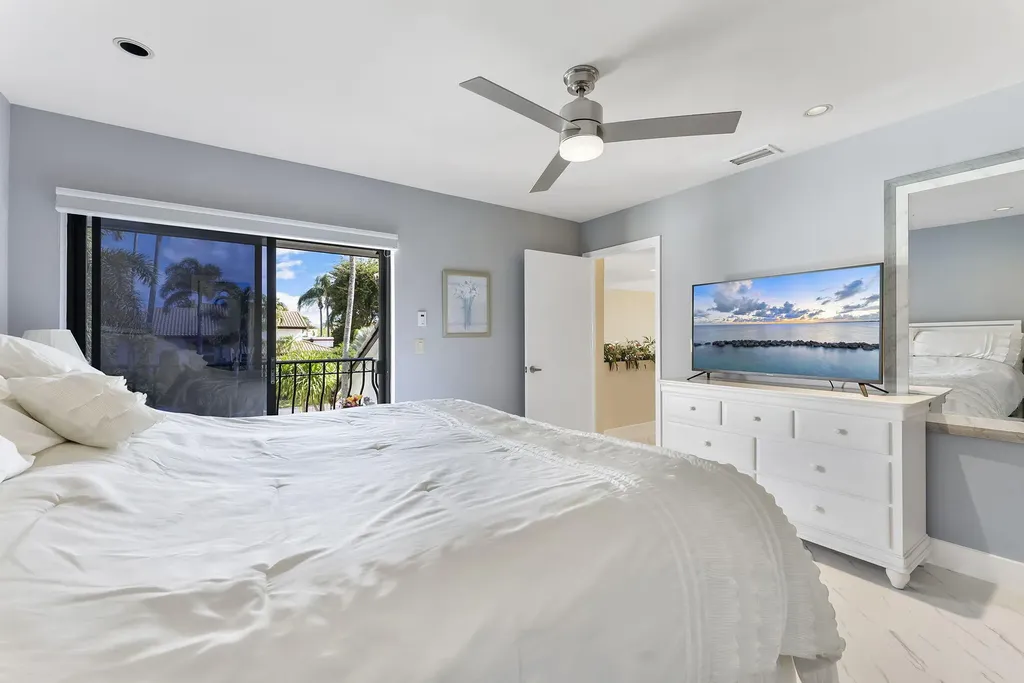 6534 Via Rosa Boca Raton FL 33433