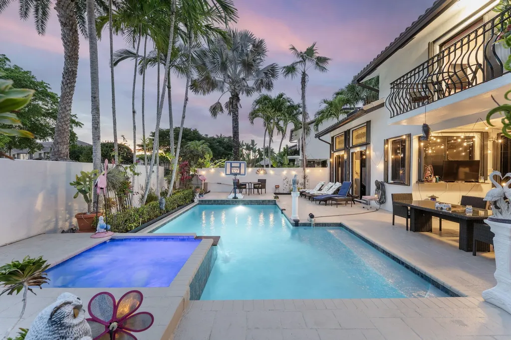 6534 Via Rosa Boca Raton FL 33433
