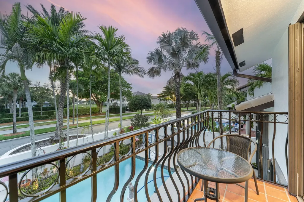 6534 Via Rosa Boca Raton FL 33433