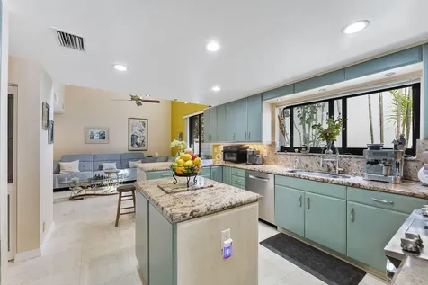 6534 Via Rosa Boca Raton FL 33433