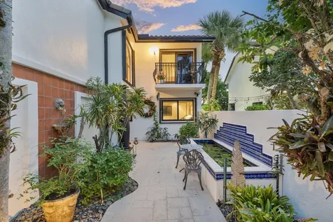 6534 Via Rosa Boca Raton FL 33433