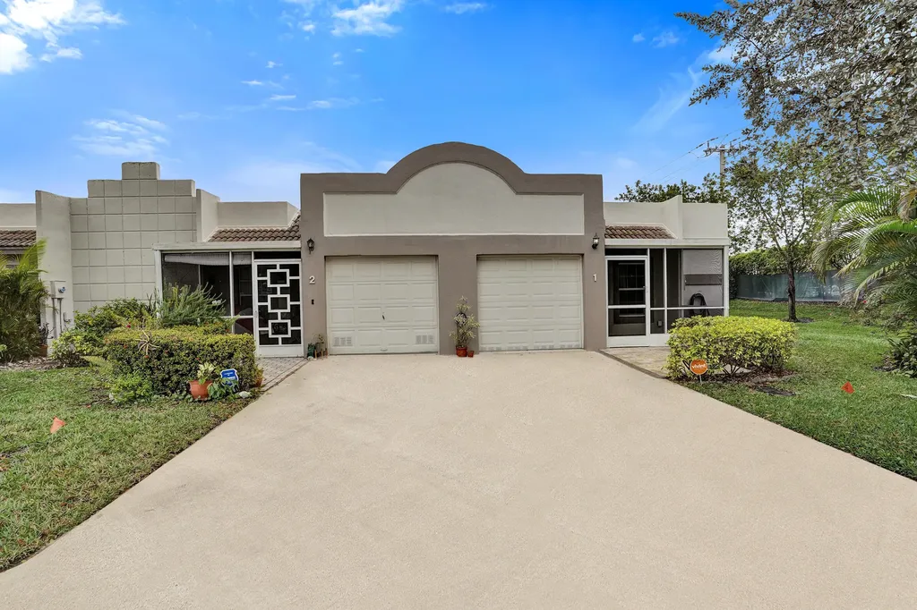 9005 Flynn Circle Boca Raton FL 33496