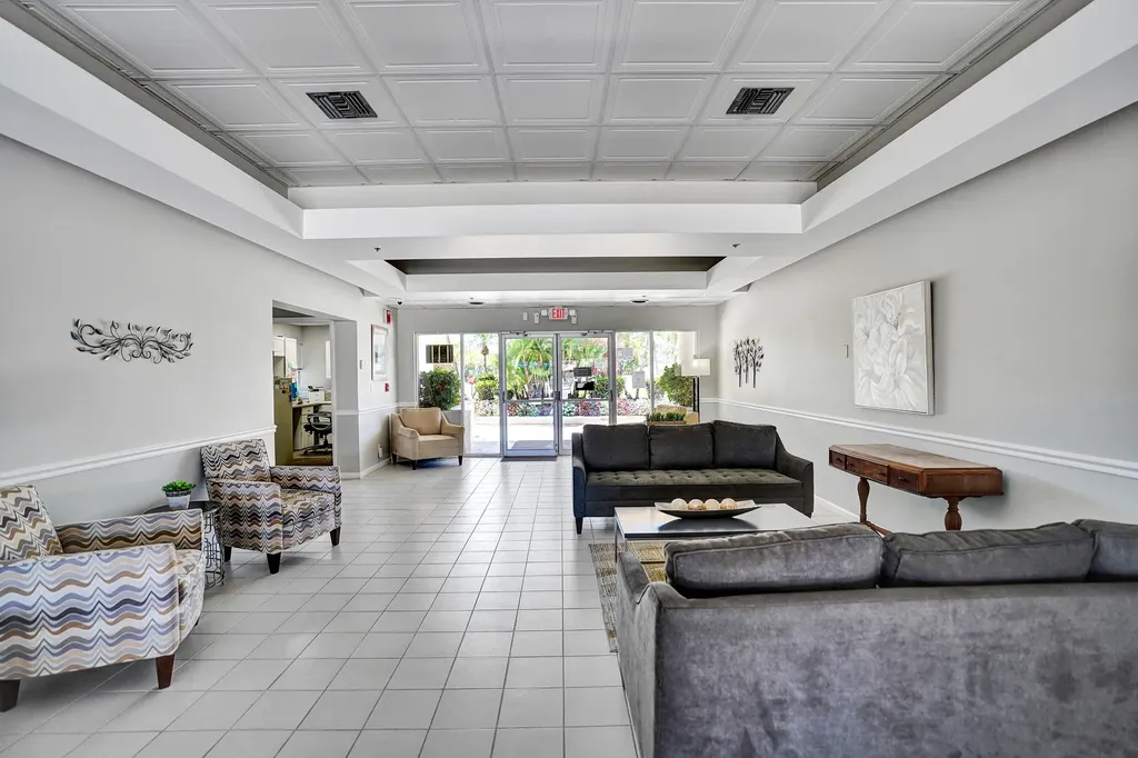 9005 Flynn Circle Boca Raton FL 33496