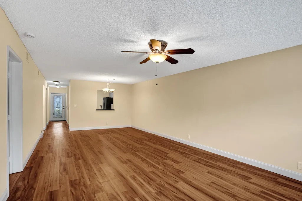 9005 Flynn Circle Boca Raton FL 33496