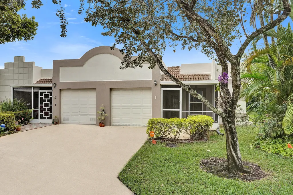 9005 Flynn Circle Boca Raton FL 33496