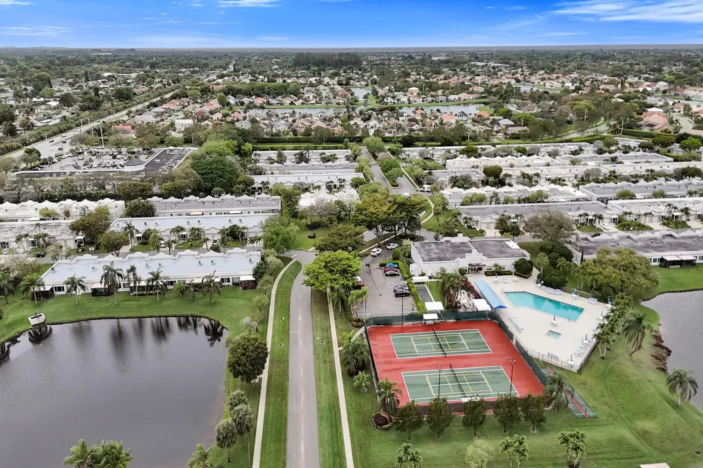 9005 Flynn Circle Boca Raton FL 33496