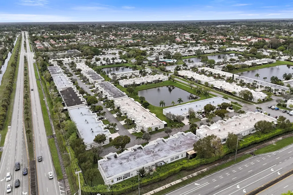 9005 Flynn Circle Boca Raton FL 33496