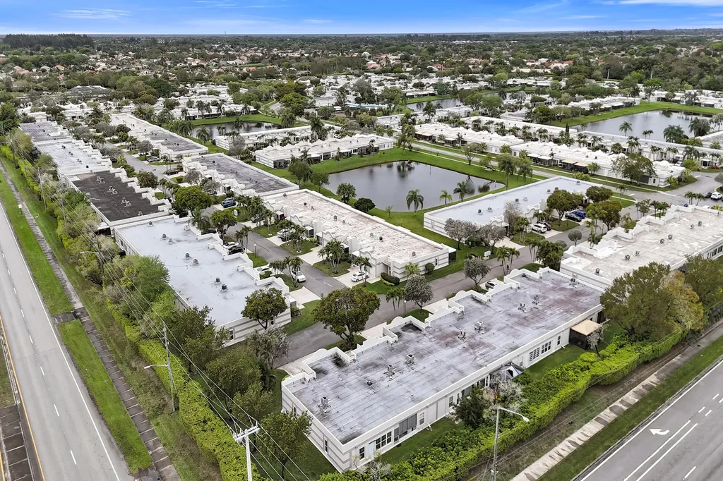 9005 Flynn Circle Boca Raton FL 33496