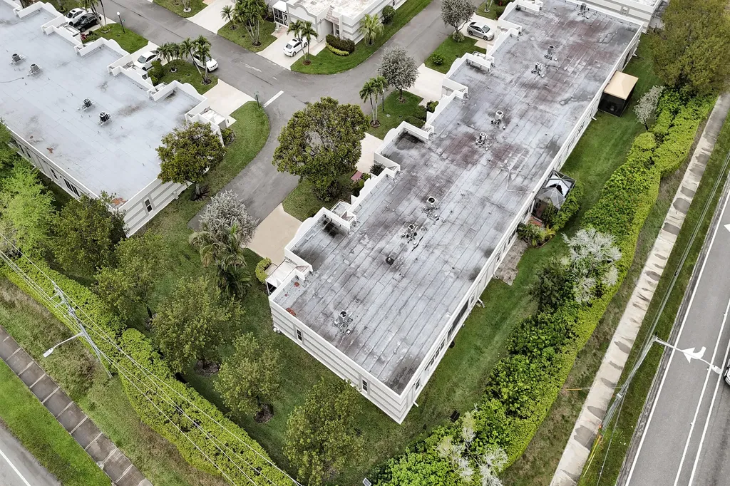 9005 Flynn Circle Boca Raton FL 33496