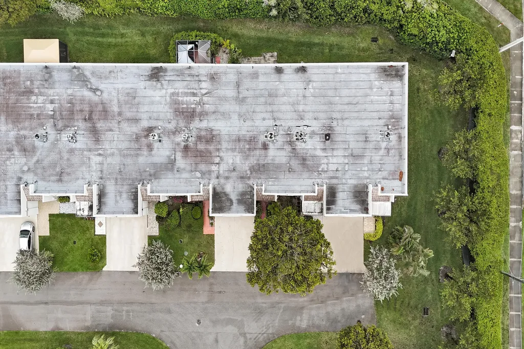 9005 Flynn Circle Boca Raton FL 33496