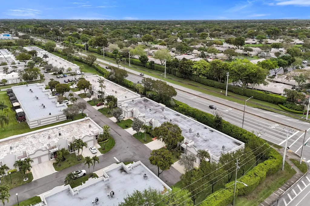 9005 Flynn Circle Boca Raton FL 33496