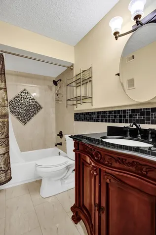 9005 Flynn Circle Boca Raton FL 33496