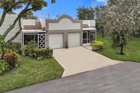9005 Flynn Circle Boca Raton FL 33496